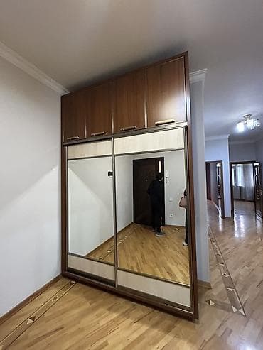 İşlənmiş, 2 qapılı, Güzgülü, Qəhvəyi, Taxta, Kupe, Düz dolab — 1