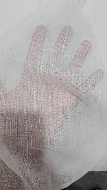 ag lay: Ağ, şəffaf tül parça - Naxış: incə, şaquli zolaqlı toxuma - Effekt — 2