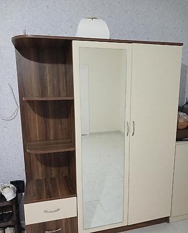 2 qapılı, Güzgülü, Bej, Digər material, Açılan, Düz dolab