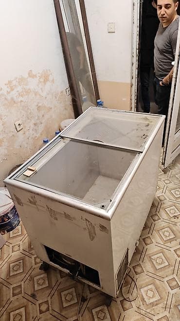 ventilyator su ile: Şüşəli dondurucu — 2