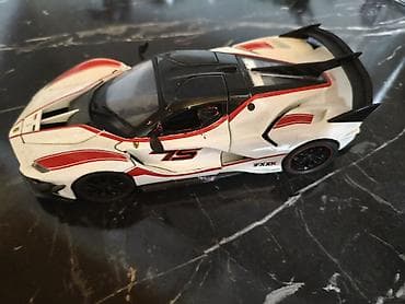 hello kitty oyuncaq: Model avtomobil – Ferrari FXX K (miqyaslı oyuncaq/kolleksiya modeli) — 1