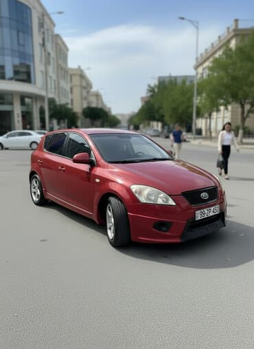 Kia Ceed: 1.4 l | 2007 il Hetçbek