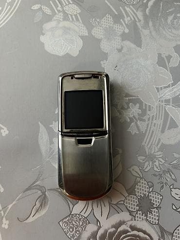 Nokia rəng - Gümüşü, Düyməli