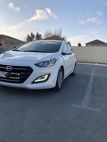 d2s led: Hyundai i30 wagon – ağ rəngdə, praktik və iqtisadi ailə avtomobili — 2
