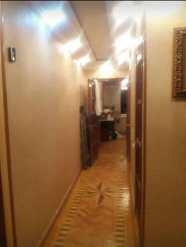 yeni guneslide 5 otaqli evlerin qiymeti: Bakı, 4 otaqlı, Köhnə tikili, m. Gənclik, 105 kv. m — 7