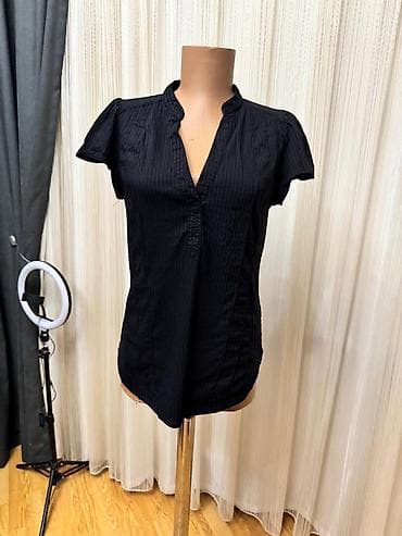 Qara qadın köynəyi.Razmer M.Firma H&M - Stil: qısaqoll