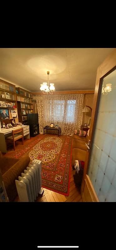Şamaxinka 4cü mikrorayon -4 otaqlı, skvaznoy (iki tərəfə baxışı — 4