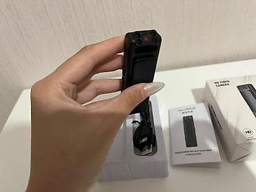 pulsuz internet: HD Video Kamera – kompakt klip-li model Xüsusiyyətlər: - HD iki — 4