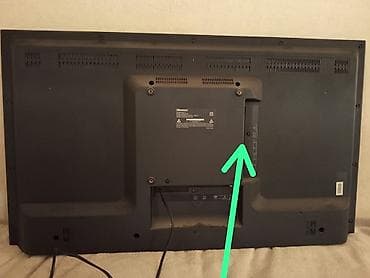 102 ekran: Hisense LED TV, təxmini 40–43 düym ekran Xüsusiyyətlər: - Geniş LED — 4