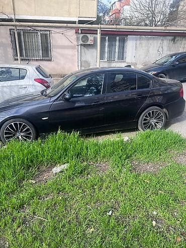 BMW 3 Series sedan - Kuzov: 4 qapılı sedan, qara rəng - Generasiya