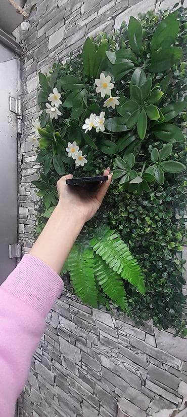 nokia e 72: IPhone 13, 128 GB, Qara, Face ID — 4