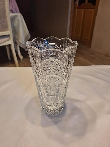 gul: Bir vaza, Xrustal — 1
