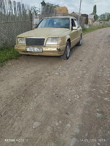 traktor satiwi: Mercedes-Benz W124 sedan - Kuzov: qızılı rəng, 4 qapı, arxa işıqlar — 7