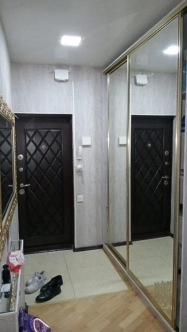 ev bine: Bakı, 8-ci mikrorayon, 3 otaqlı, Köhnə tikili, m. Azadlıq Prospekti, 76 kv. m — 10