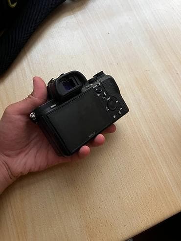 tablet 2 el: Sony A7 II (ILCE-7M2) + Sony FE 28-70mm f/3.5-5.6 OSS Linza İkinci — 5