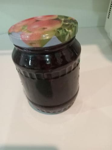 Варенье: Qaraqat(smorodina) mūrebbesi 800qram banka 5 manat — 2