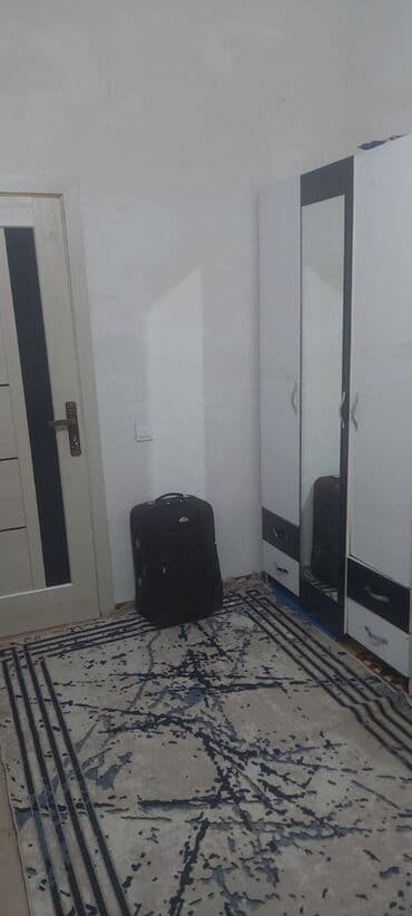 neftçilər ev: 8-ci kilometr 4 otaqlı, 100 kv. m, Kredit var, Orta təmir — 2