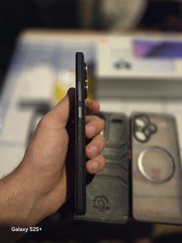 telefonlar mingəcevir: Xiaomi 13 Ultra, 256 GB, rəng - Qara, 
 Barmaq izi, İki sim kartlı, Sənədlərlə — 4