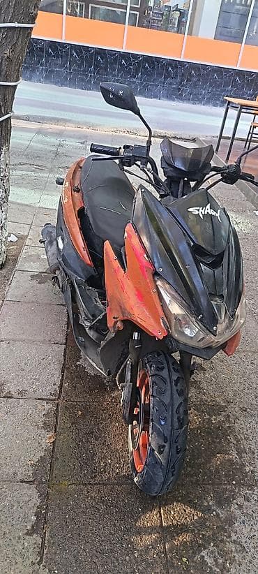 moto bot: Strafnoydadi Xüsusiyyətlər: - Kuzov: aqressiv ön panel, ikiqat — 4