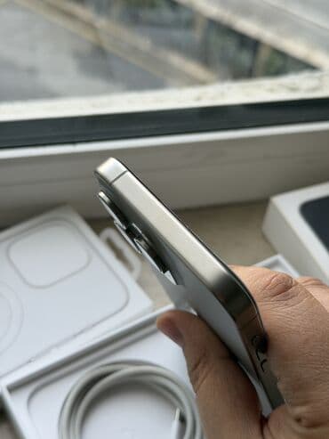 telefon case: IPhone 15 Pro Max, 256 GB, Natural Titanium — 5