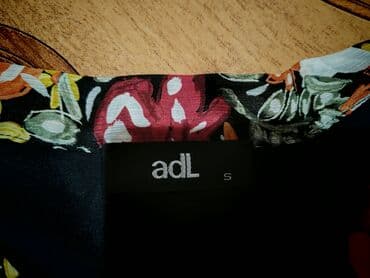 toxunma qadın köynəkləri: ADL dən alınıb cox gozel köynəkdi matreali və rəngi az geyinilib — 2