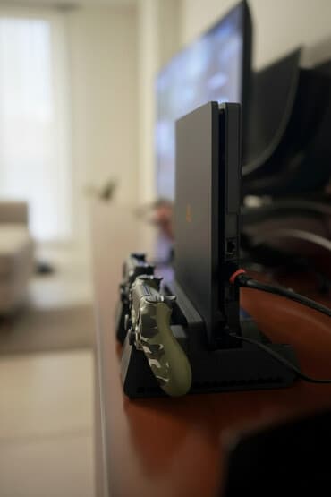 ✨ Satılır: PlayStation 4 Slim (1 TB) — Əla Vəziyyətdə ✨ Səliqəli