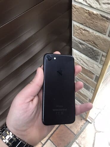 iphone 8 qiymet: IPhone 7, 32 GB, Qara, Barmaq izi — 2