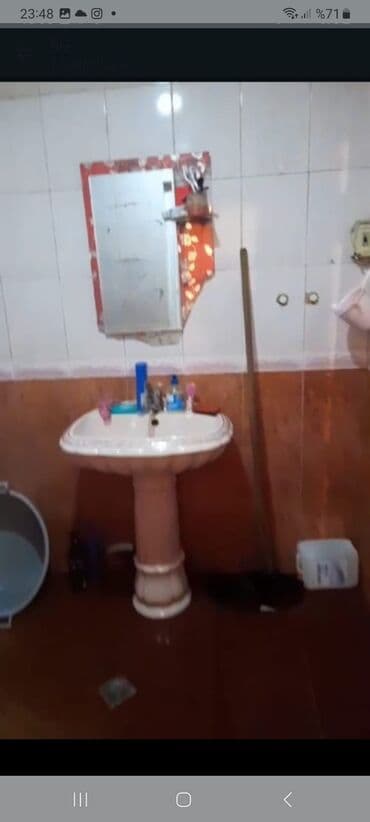 Günlük kirayə evlər: Satlr Lelinqrad Prayeqdi Sənetləri cxarşd 5mərtəbe bina 1cimərtebesi — 7