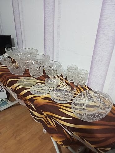 Kristal şüşə süfrə dəsti - Material: qalın, şəffaf kəsimli kristal