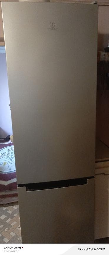 Soyuducular: 2 qapılı Indesit Soyuducu Satılır, rəng - Boz — 1