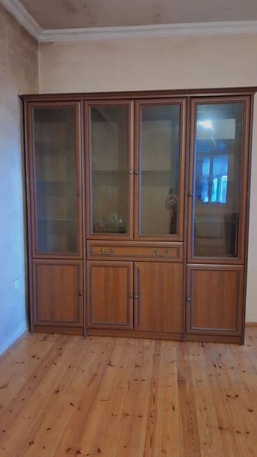 Dolablar: İşlənmiş, Açılan, 6 qapı Düz dolab, Servant, Rumıniya