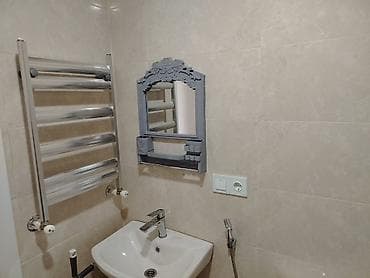 Mənzillər: 2 otaqlı mənzil – işıqlı və səliqəli planlama - Geniş qonaq otağı — 7