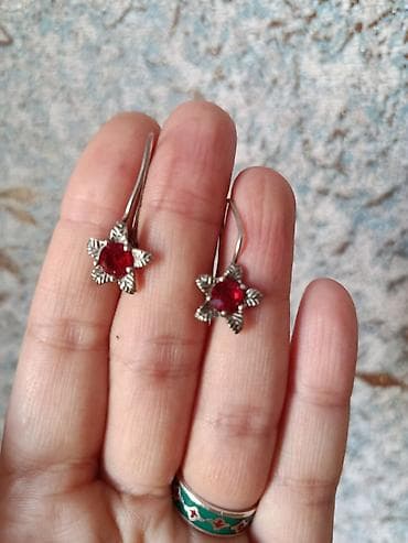 Gümüş rəngli sırğalar dəsti - 2 cüt asma sırğa: kəpənək və çiçək — 7