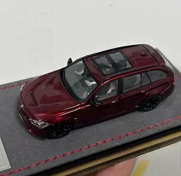 explore viva samokatlar: BMW F81 M3 CS – 1:64 miqyaslı kolleksiya modeli - Marka/model: BMW — 2