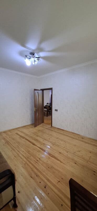 sumqayit bulvar kiraye evler: 3 otaqlı, 10 kv. m, Orta təmir — 6