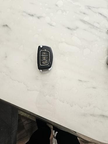 Hyundai uzaqdan idarə olunan açar (smart key) - Marka: Hyundai -