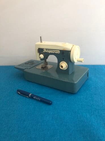 qədimi qəpiklər: Antik mini tikish mashini sovet dovrune aid idel vezyyetde — 4