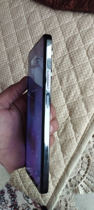 hdmi kabel telefon: Techno Spark 20 pro. Salam telefon əla vəziyyətdədi ustada olmayib — 2