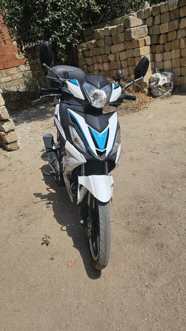 мотороллер муравей купить в бишкеке: Ağ və mavi rənglərdə olan bu skuter şəhər gəzintiləri üçün ideal bir — 2