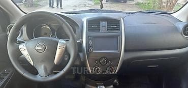 nissan mach: Nissan salonu – sükan üzərində idarəetmə düymələri, çoxfunksiyalı bort — 1