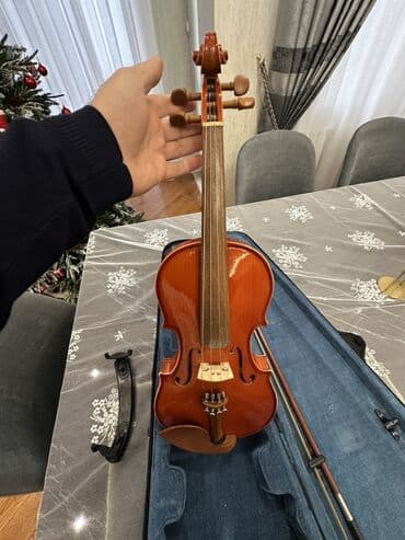 Alfa Romeo: Məhsul: Skripka Salam təzə kimidi təzədən hec secilmir ölcüsü4/4 dü — 2