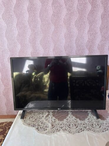 LG LED televizor - Ekran ölçüsü: təxminən 32–40 düym (korpusdan