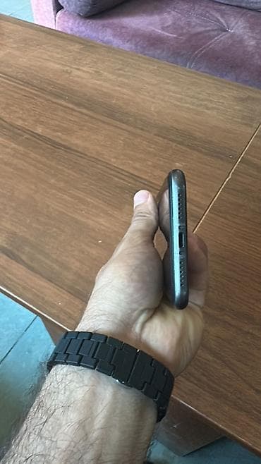 i̇phone 5: IPhone 11, Qara, Simsiz şarj — 3
