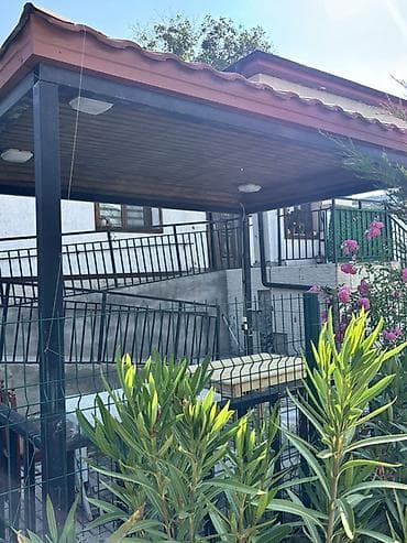 sibrizde evler: Dağ mənzərəli həyət evi – geniş eyvanlı Üstünlüklər: - Geniş terasda — 5