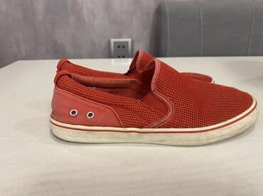 məktəb ayaqqabıları: ZARA Kids . 34-35 razmer 5 azn - Brend: ZARA Kids (Boys Collection) — 1