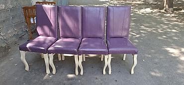 kohnə stul: Yemək masası və 4 stuldan ibarət mətbəx/dinlənmə dəsti. Dəstə — 5
