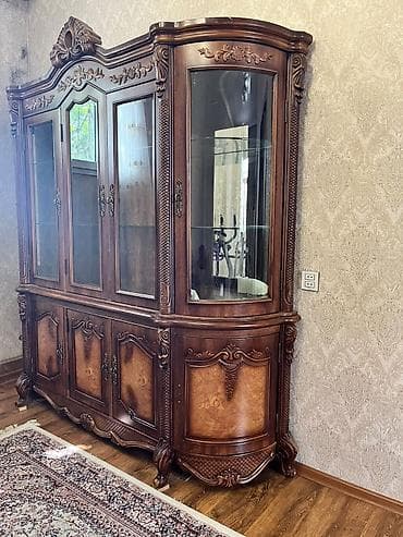 Klassik dizaynlı vitrin-buffet şkaf - Material: massiv ağac və təbii
