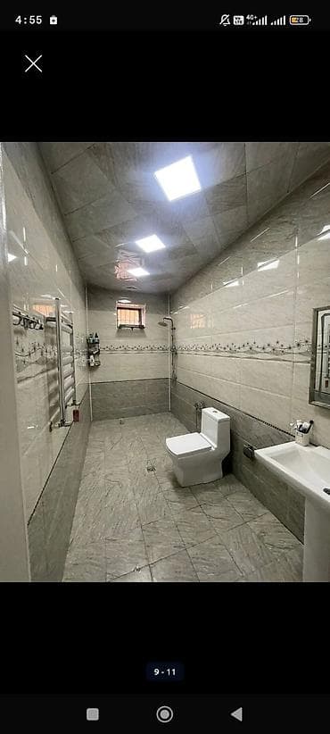 celilabad satilan evler: İki mərtəbəli həyət evi - Ümumi plan: daş hasarlı həyət, geniş — 9