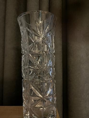 Картины и портреты: Одна ваза, Хрусталь — 1