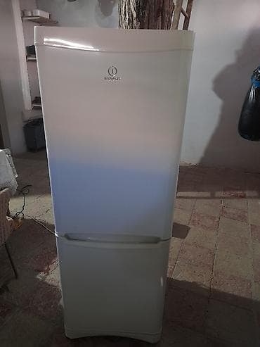 İşlənmiş 2 qapılı Indesit Soyuducu Satılır, rəng - Ağ